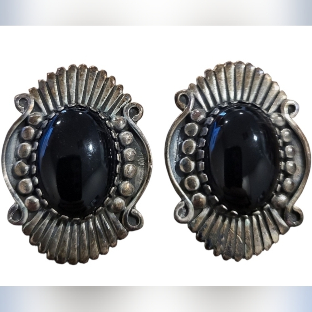 Vintage Angeline Miller Navajo Native American Silver Clip On Onyx Earrings